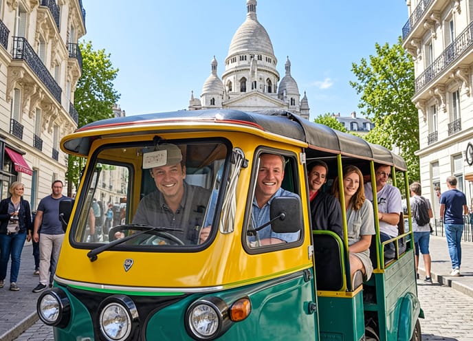 Chauffeur de touk-touk à Montmartre